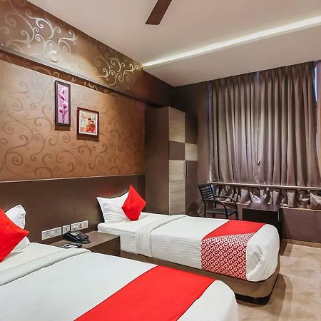 Zahirabad Oyo 26991 Stanza Luxurios Stay מראה חיצוני תמונה