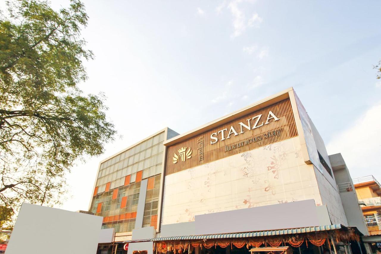 Zahirabad Oyo 26991 Stanza Luxurios Stay מראה חיצוני תמונה