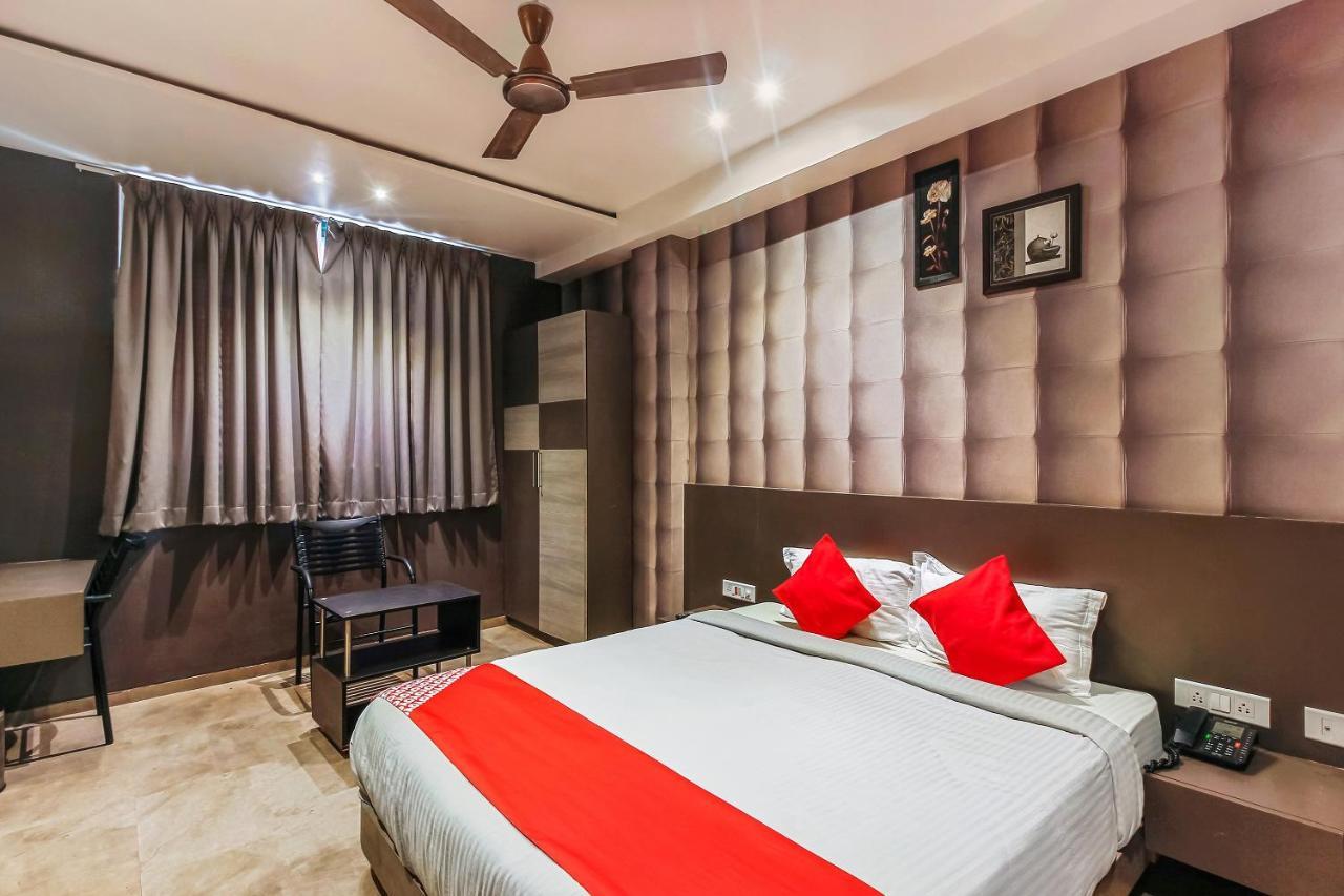 Zahirabad Oyo 26991 Stanza Luxurios Stay מראה חיצוני תמונה